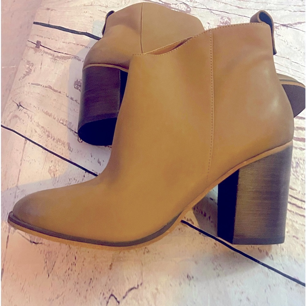 Brand new BP 8.5 women booties